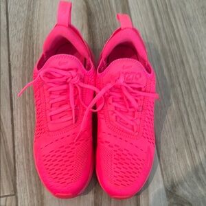 Nike Women's Airmax 270 Hot Pink Sneakers